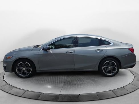Used 2023 Chevrolet Malibu LT FWD image 2
