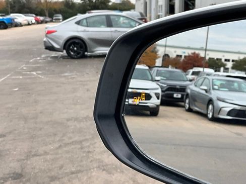 Used 2025 Toyota Tacoma TRD Off-Road image 18