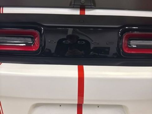 Used 2020 Dodge Challenger SRT Hellcat Redeye image 11