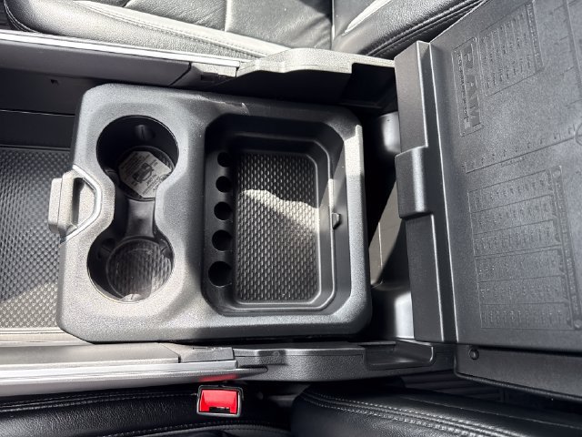 Used 2019 RAM 1500 4x4 Crew Cab image 24