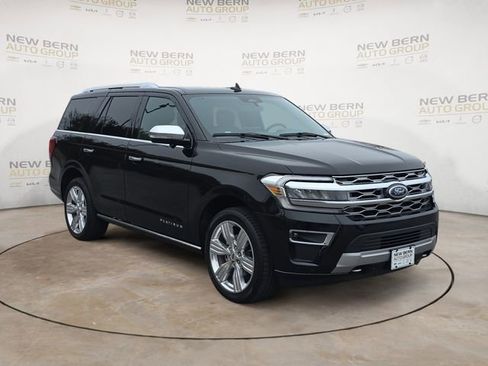 Used 2023 Ford Expedition Platinum AWD/4WD image 7