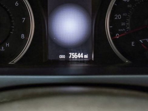 Used 2017 Toyota Camry SE image 28