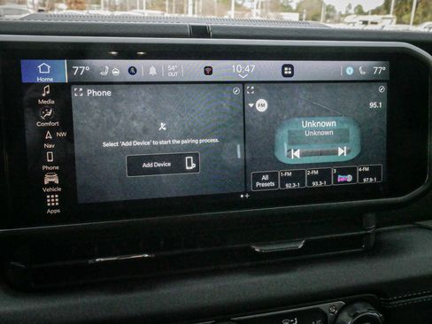 Used 2024 Jeep Wrangler Unlimited Rubicon 4xe image 23