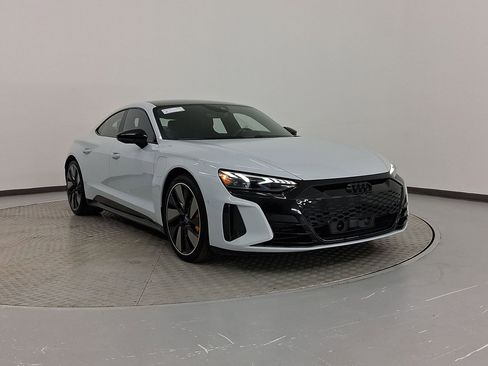 Used 2022 Audi RS e-tron GT w/ Carbon Performance Package image 7