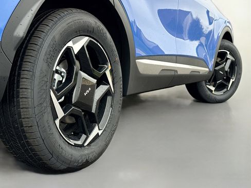 New 2026 Kia Sportage EX image 13