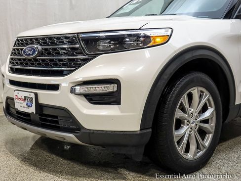 Used 2023 Ford Explorer XLT w/ Equipment Group 202A AWD/4WD image 3