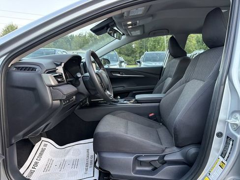Used 2025 Toyota Camry LE FWD image 11