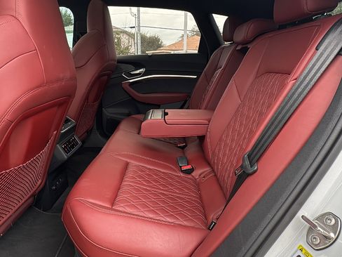 Used 2023 Audi e-tron S Prestige w/ Prestige Package image 15