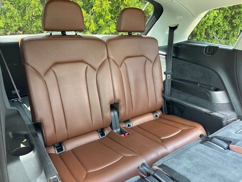 Used 2019 Audi Q7 2.0T Premium AWD/4WD image 25