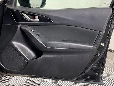 Used 2015 MAZDA MAZDA3 i Sport image 25