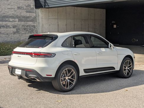 Certified 2026 Porsche Macan image 9