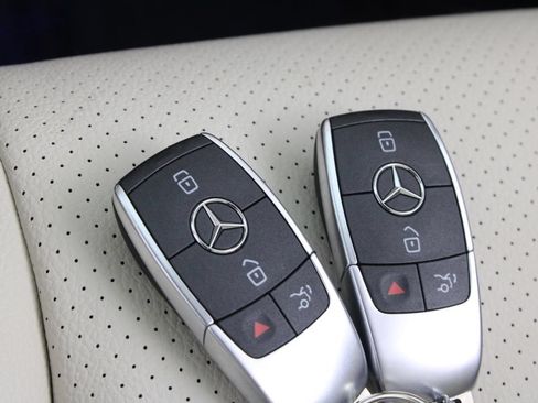 Used 2024 Mercedes-Benz GLE 450 4MATIC image 32