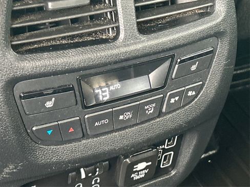 Used 2020 Honda Pilot Touring image 40