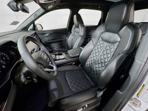 Used 2025 Audi SQ7 Prestige image 17