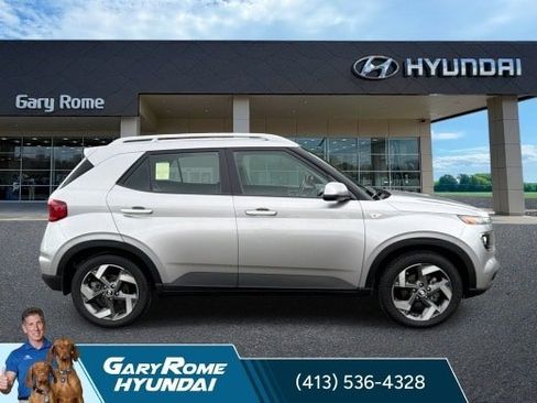 Certified 2023 Hyundai Venue SEL FWD image 11