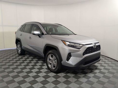 Used 2025 Toyota RAV4 XLE FWD image 3