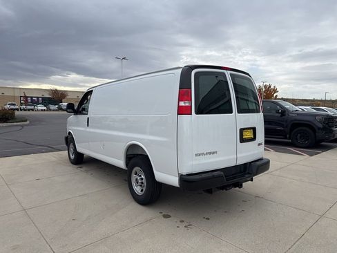 New 2024 GMC Savana 2500 w/ Driver Convenience Package image 7