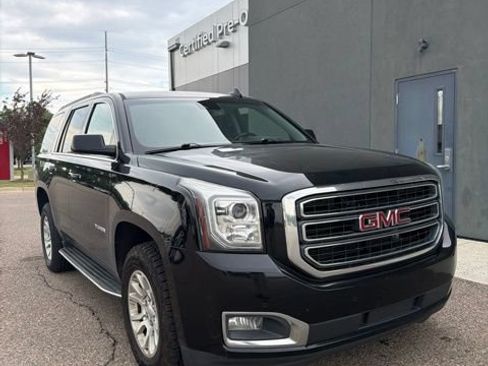 Used 2017 GMC Yukon SLE w/ Convenience Package AWD/4WD image 3
