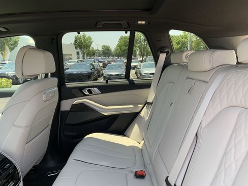 Used 2026 BMW X5 xDrive50e image 33