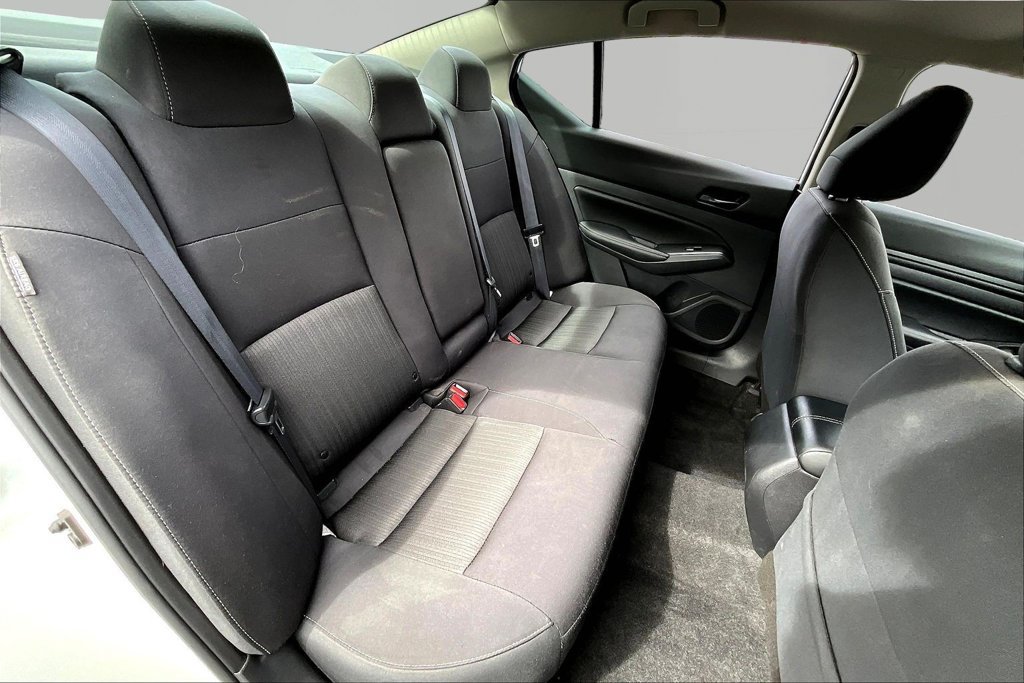 Used 2025 Nissan Altima 2.5 SV FWD image 25
