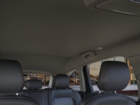 Used 2026 Lincoln Nautilus Premier AWD/4WD image 22