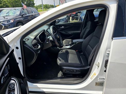Used 2018 Chevrolet Malibu LS image 10