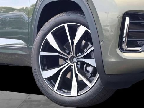 New 2026 Volkswagen Atlas SEL Premium R-Line AWD/4WD image 3