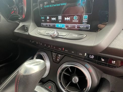 Used 2017 Chevrolet Camaro LT RWD image 27