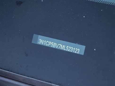 Used 2021 Nissan Kicks S image 21