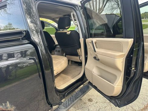 Used 2008 Nissan Titan SE AWD/4WD image 12