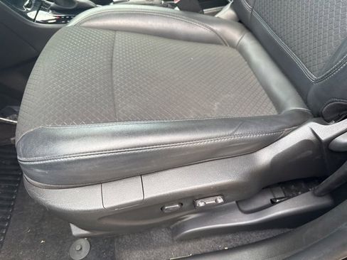 Used 2022 Buick Encore Preferred w/ Safety Package image 11