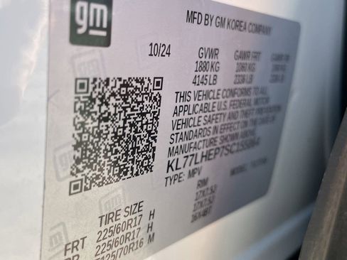 Used 2025 Chevrolet Trax LT image 28