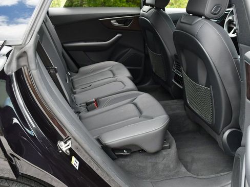 Used 2020 Audi Q8 Premium Plus w/ Premium Plus Package AWD/4WD image 20