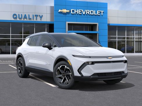 New 2026 Chevrolet Equinox EV LT image 31