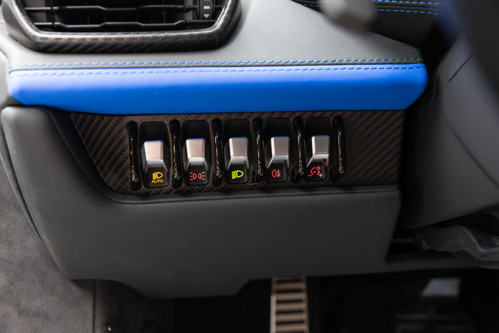 Used 2023 Lamborghini Huracan Tecnica RWD image 30