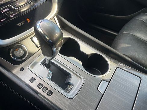 Used 2015 Nissan Murano SL w/ Cargo Package image 32