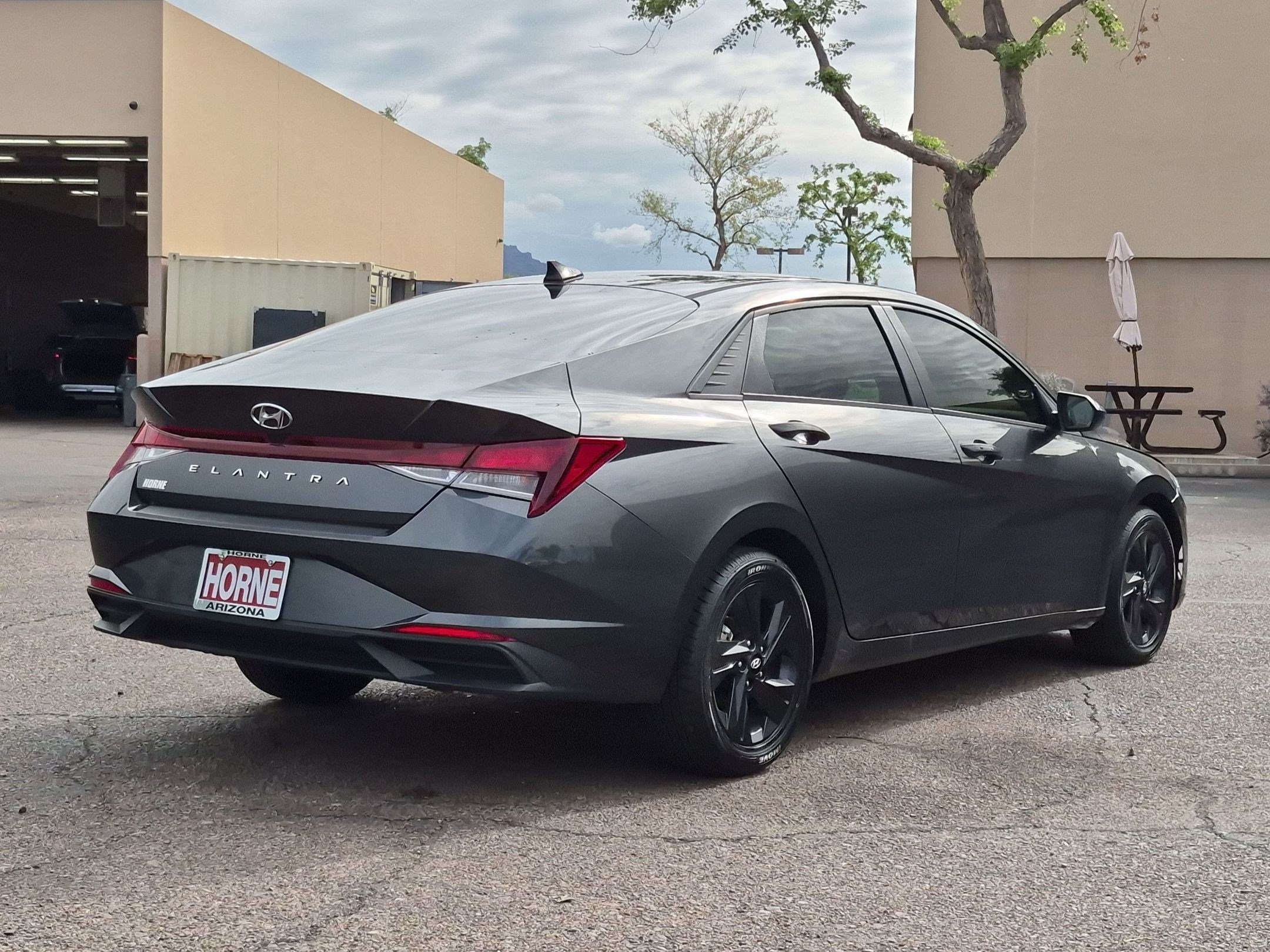 Used 2023 Hyundai Elantra SEL FWD image 5