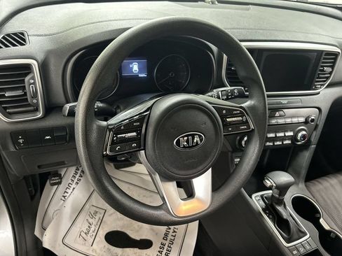 Used 2020 Kia Sportage LX AWD/4WD image 4