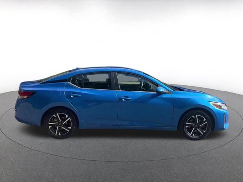 Used 2025 Nissan Sentra SV FWD image 16