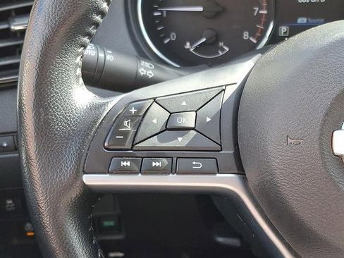 Used 2022 Nissan Rogue Sport SV image 20