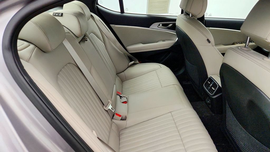 Used 2022 Genesis G70 3.3T w/ Sport Advanced Package AWD/4WD image 20