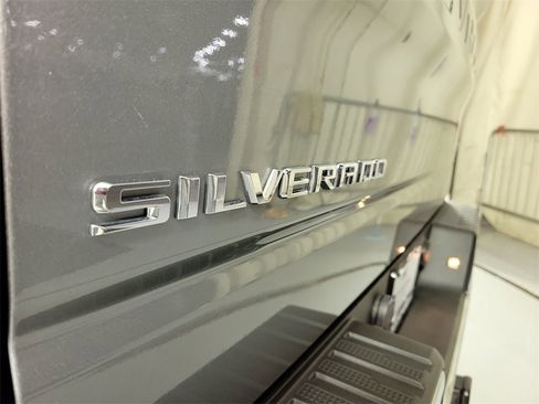Used 2023 Chevrolet Silverado 1500 LT image 6