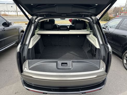 Used 2023 Land Rover Range Rover SE image 23