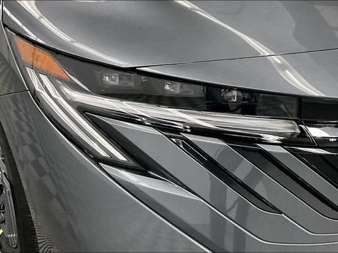New 2026 Nissan Sentra SV w/ SV Convenience Package FWD image 14