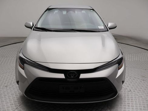 Used 2023 Toyota Corolla LE FWD image 5