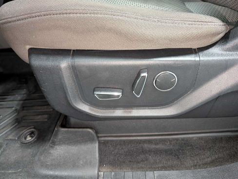 Used 2018 Ford F150 XLT w/ Equipment Group 302A Luxury AWD/4WD image 36