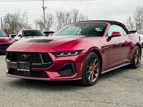 Used 2025 Ford Mustang GT Premium RWD image 44