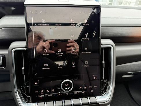 New 2026 GMC Yukon Denali image 21