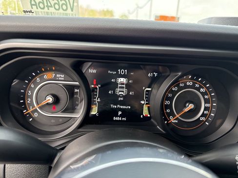 Used 2024 Jeep Wrangler Sahara w/ Technology Group image 27