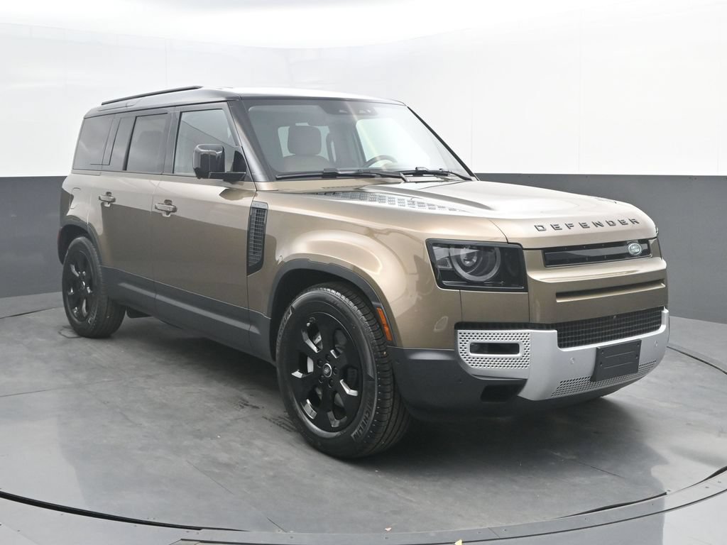 Used 2025 Land Rover Defender 110 S AWD/4WD image 9